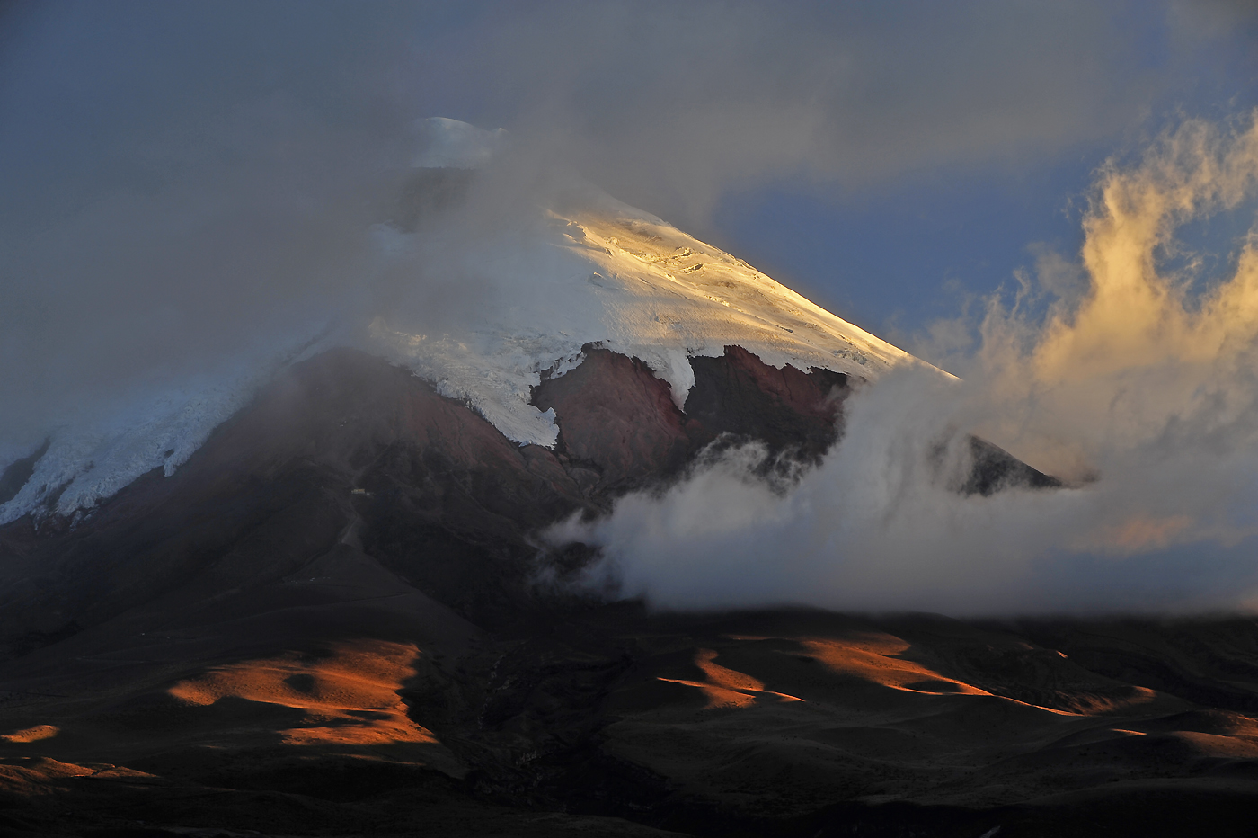 A Cotopaxi napkeltekor