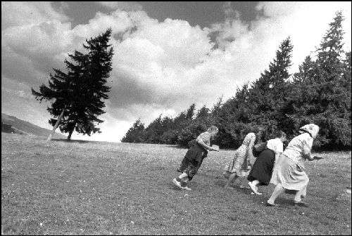 Fotóhónap 2004: Vancsó Zoltán: Zarándokok- fotókiállítás