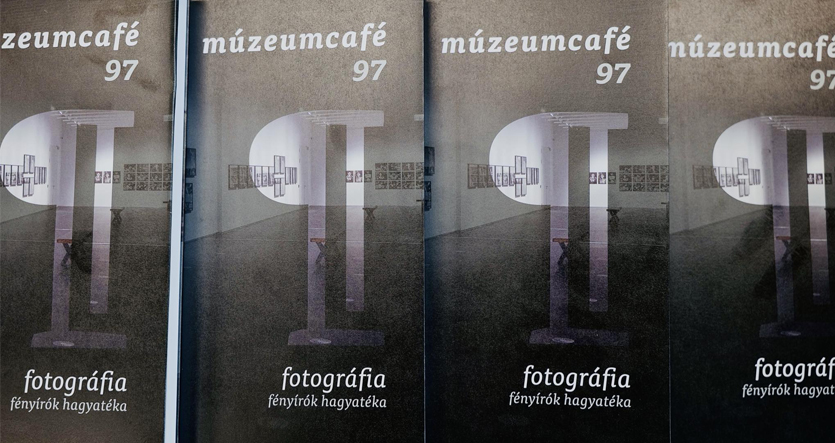 Fénykép a gyűjteményben, fénykép a kiállításban