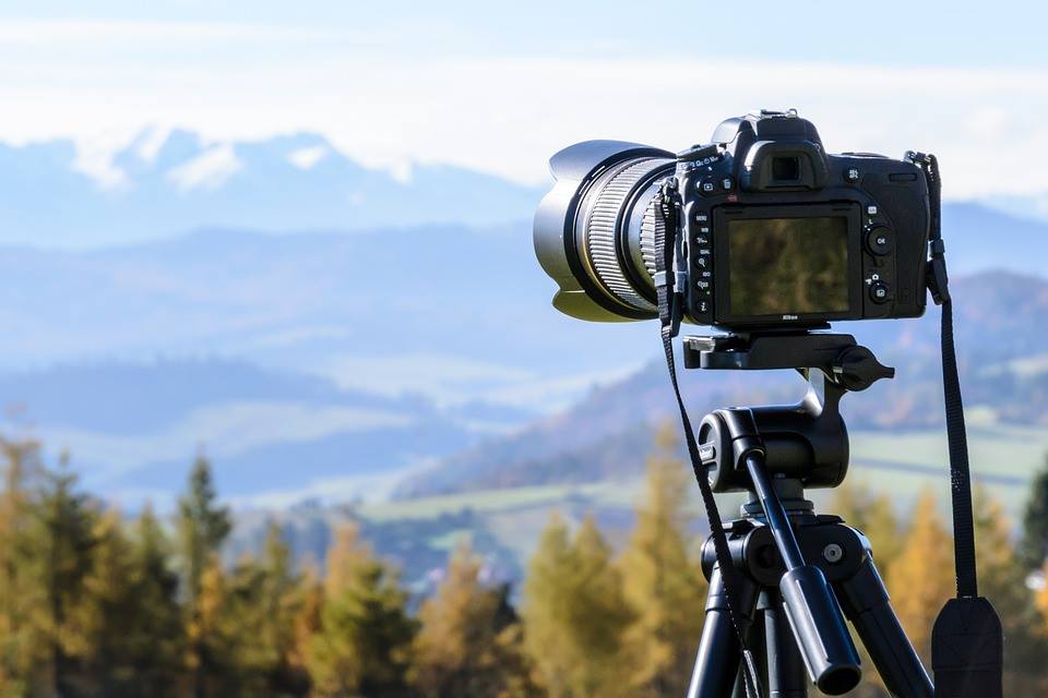A világ, ahogy én látom - Digitális pillanatok XIII. Komárom-Esztergom Vármegyei Fotópályázat